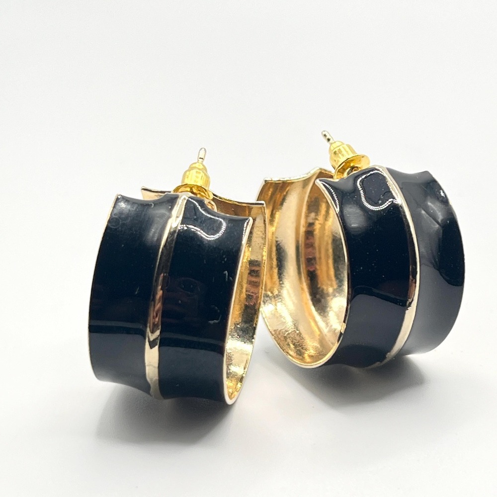 Vintage 80s Big Gold Tone Chunky Black Enamel Hoop Stud Post Earrings